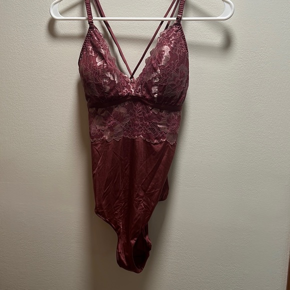 Medium Auden Bodysuit 0035 - Picture 1 of 3